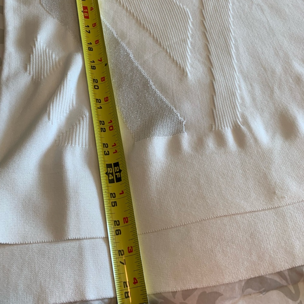 Joseph Ribkoff Size M top - Picture 8 of 15